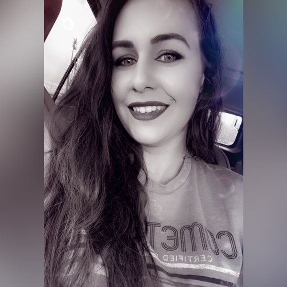 Meet your Posher, Jess - Picture 4 of 7